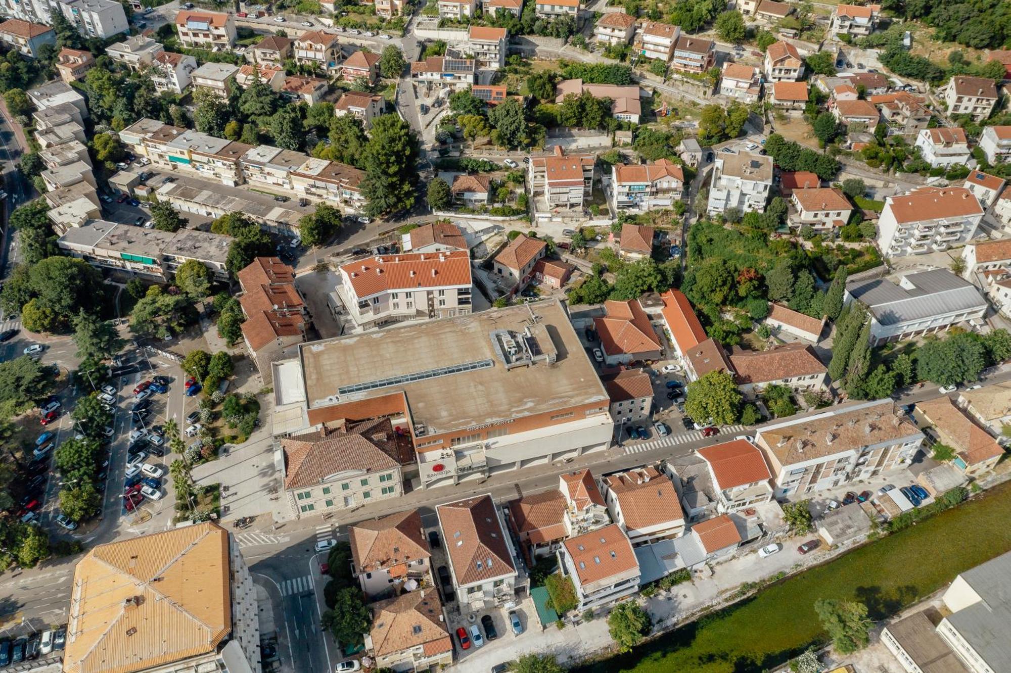 Kotor Central Point Bagian luar foto